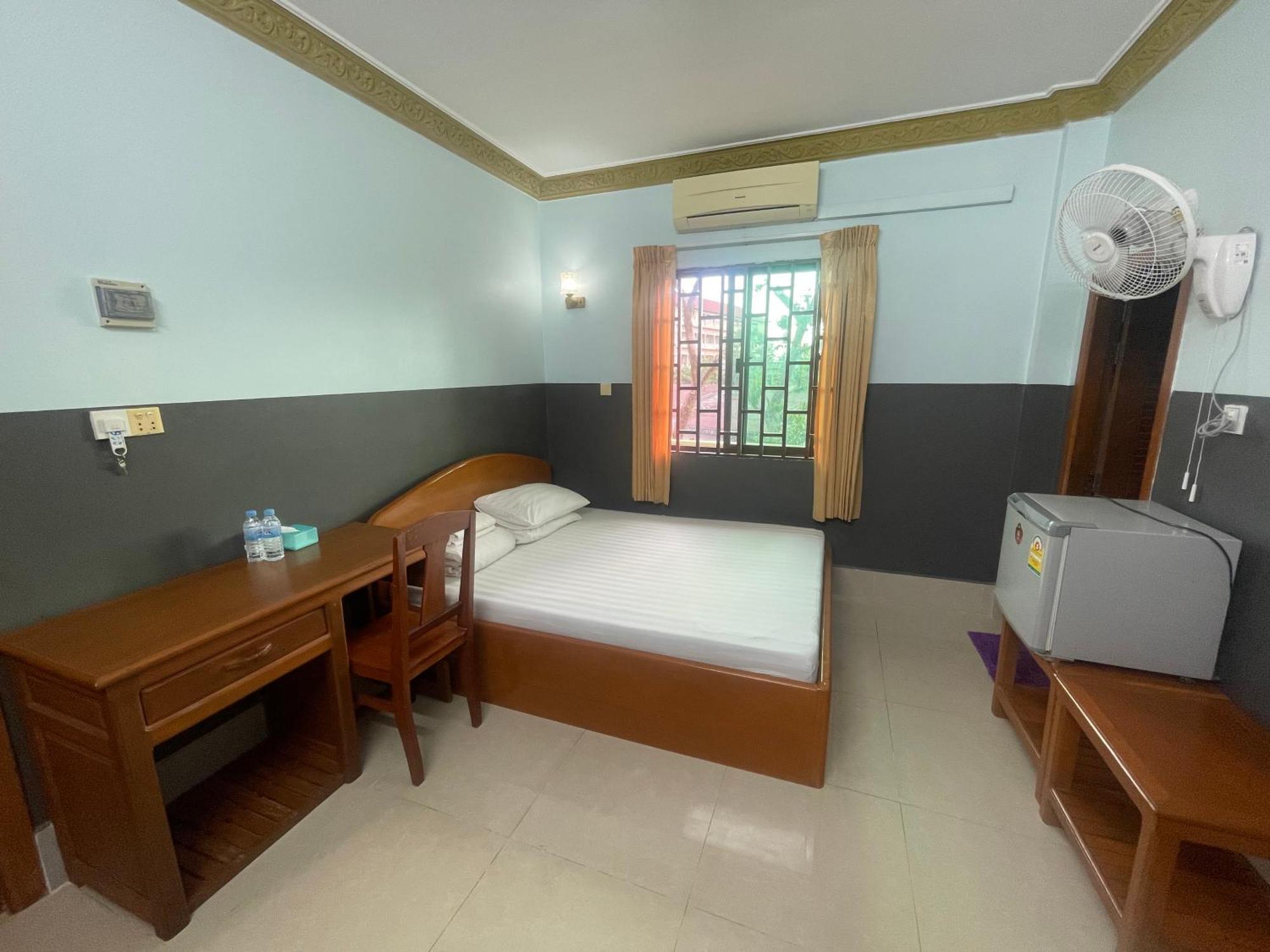 Apsara Guest House Kampot City Buitenkant foto