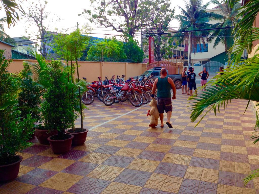 Apsara Guest House Kampot City Buitenkant foto
