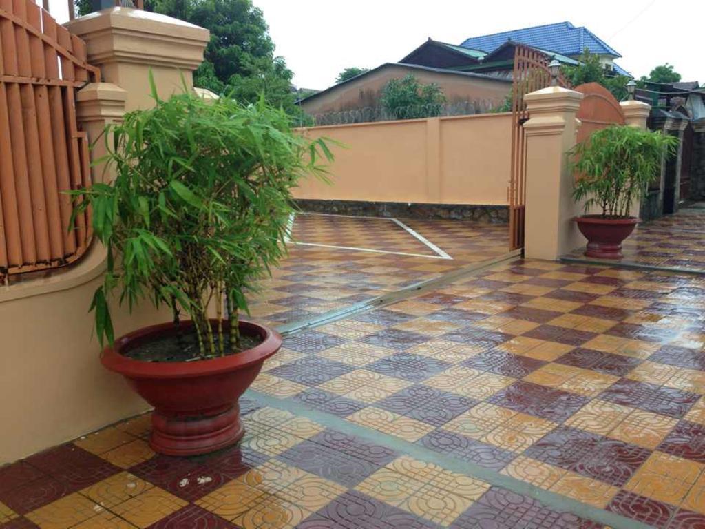 Apsara Guest House Kampot City Buitenkant foto
