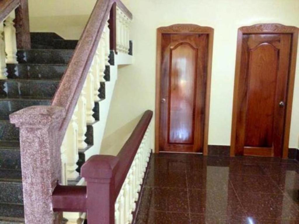 Apsara Guest House Kampot City Buitenkant foto